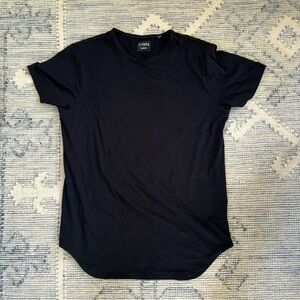 Cuts elongated black tee